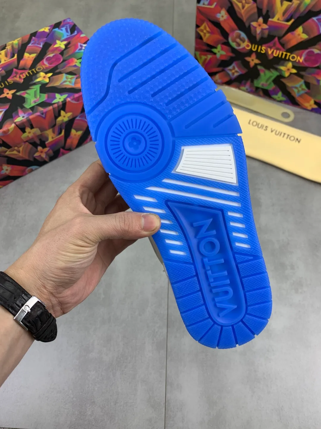 Men's men's shoes 💰P580 new style 💶【LOUIS VUITTON) (original order) new style 🍀LV Louis Vuitton *——LV classic trendy shoes! Made of imported original cowhide and water-dyed cowhide lining. The latest original wear-resistant rubber combination outsole! High quality products! Multiple colors available, code number: 38-46